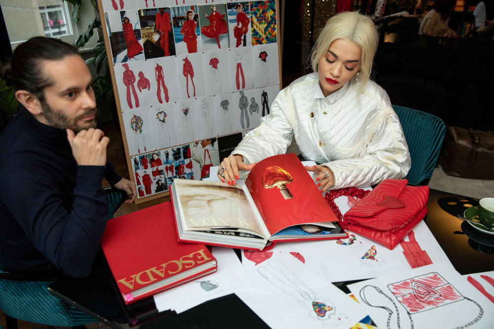 ESCADA X RITA ORA